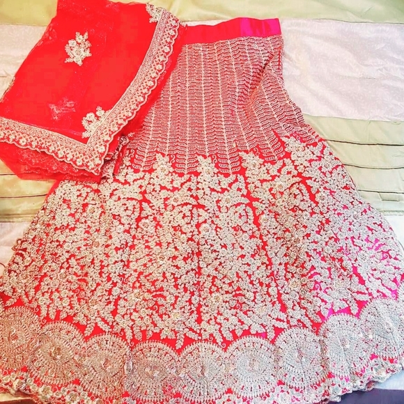 Lenhaga and sarees at wholesale prices - Picture 2 of 12